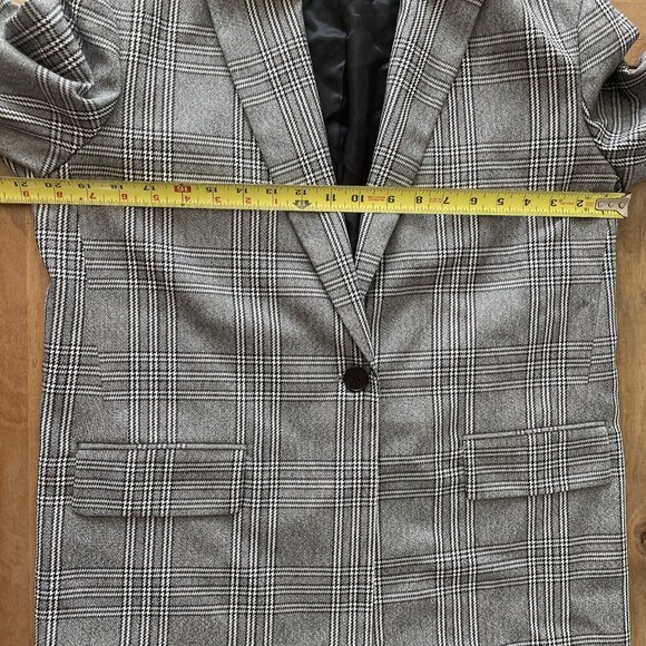Stunning Gray Plaid Women's Blazer Pants Suit - Picture 5 of 12